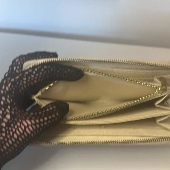 Louis Vuitton Damier Azure Long Zippy Wallet - Picture 14 of 16